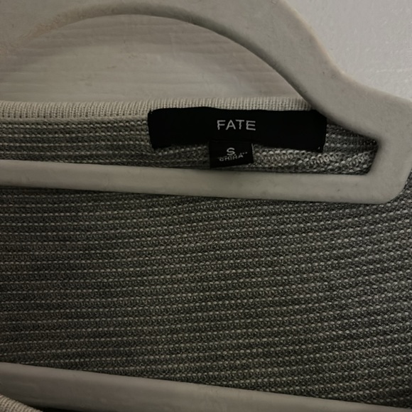 Grey sweater - Picture 3 of 5